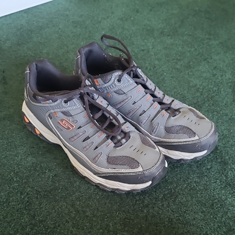 Mens Skechers Athletic Shoes 11 memory Foam